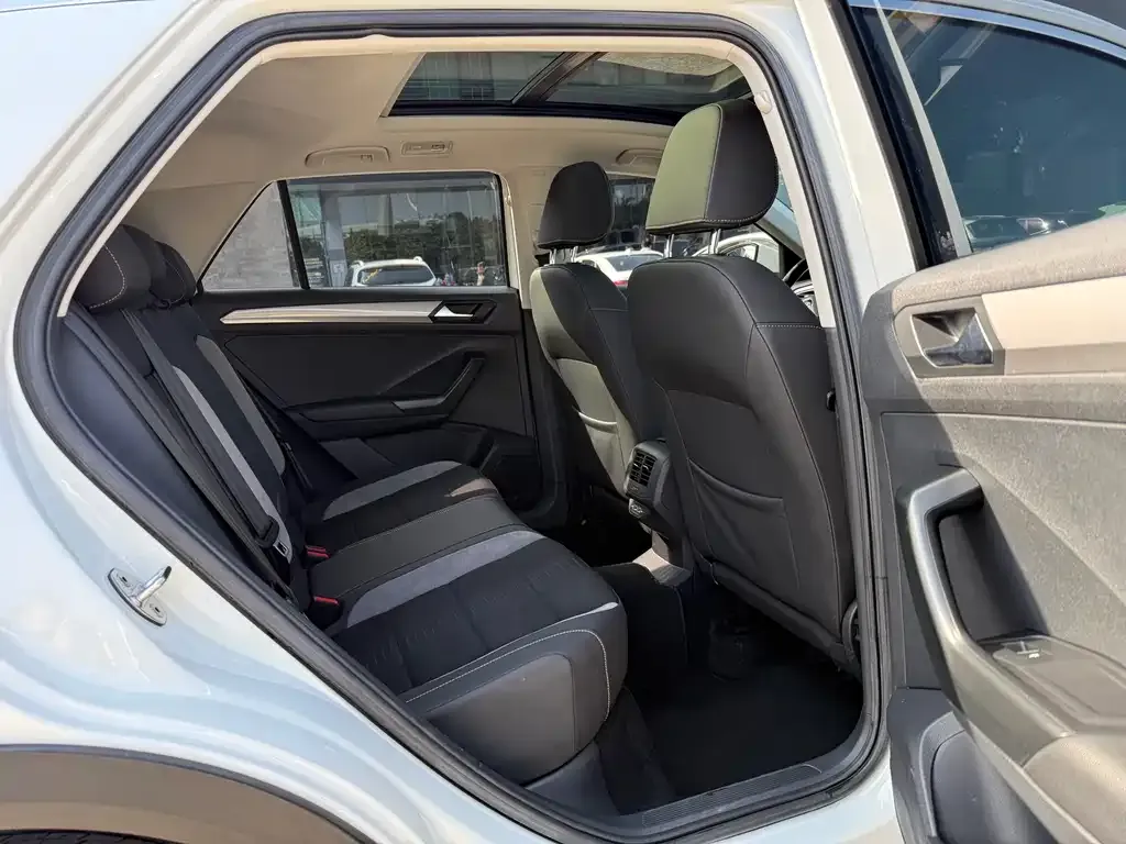 Volkswagen T-Roc 2022 из CN, фото 3