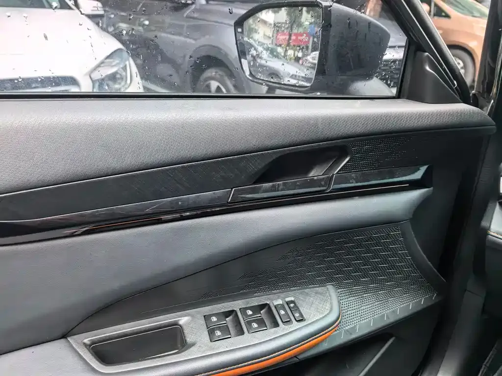 Changan UNI-V 2023 из CN, фото 6