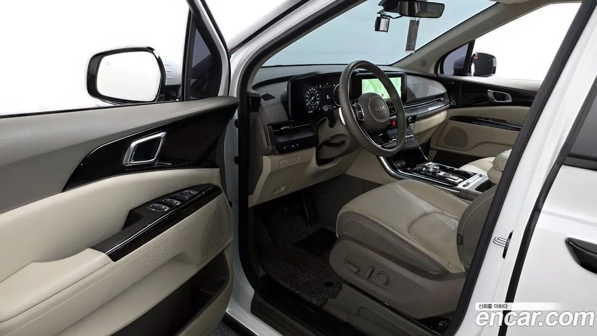Kia Carnival — фото 10