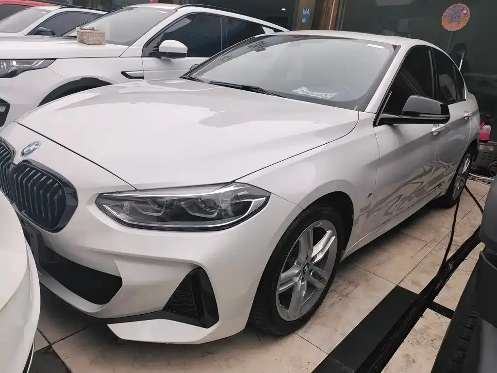 BMW 1 Series — фото 1