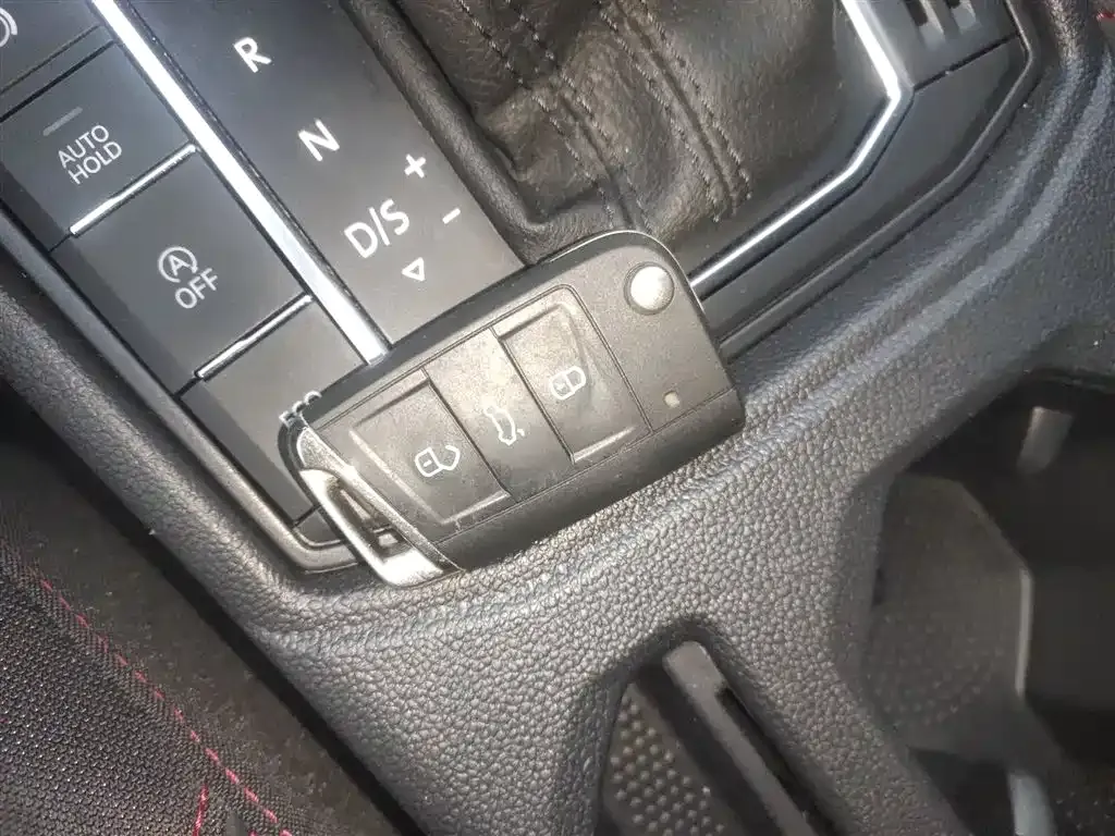 Volkswagen Lavida 2023 из CN, фото 10