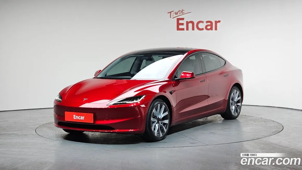 Tesla Model 3 — фото 1
