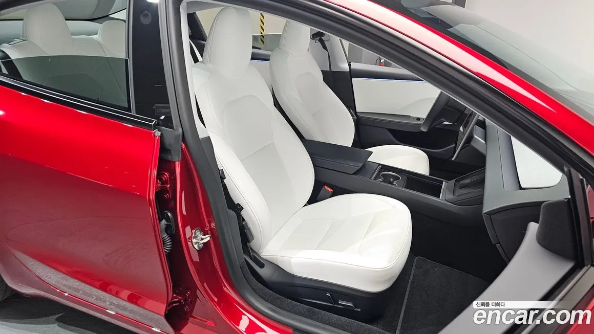 Tesla Model 3 — фото 10