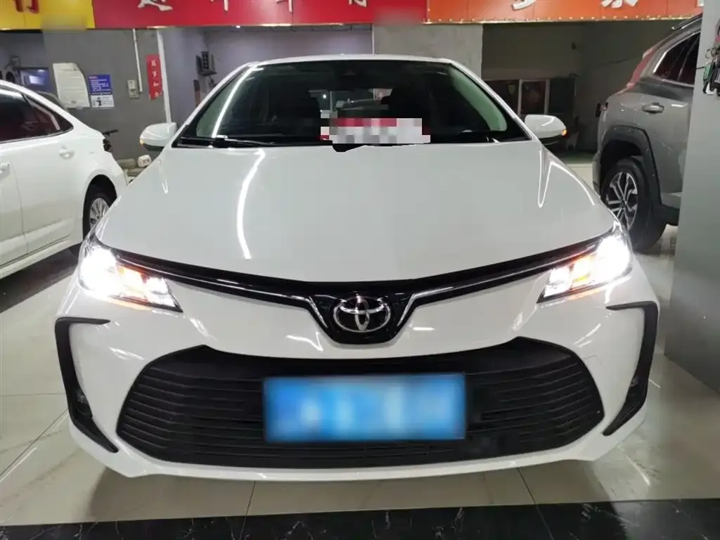 Toyota Corolla 2024 из CN, фото 2