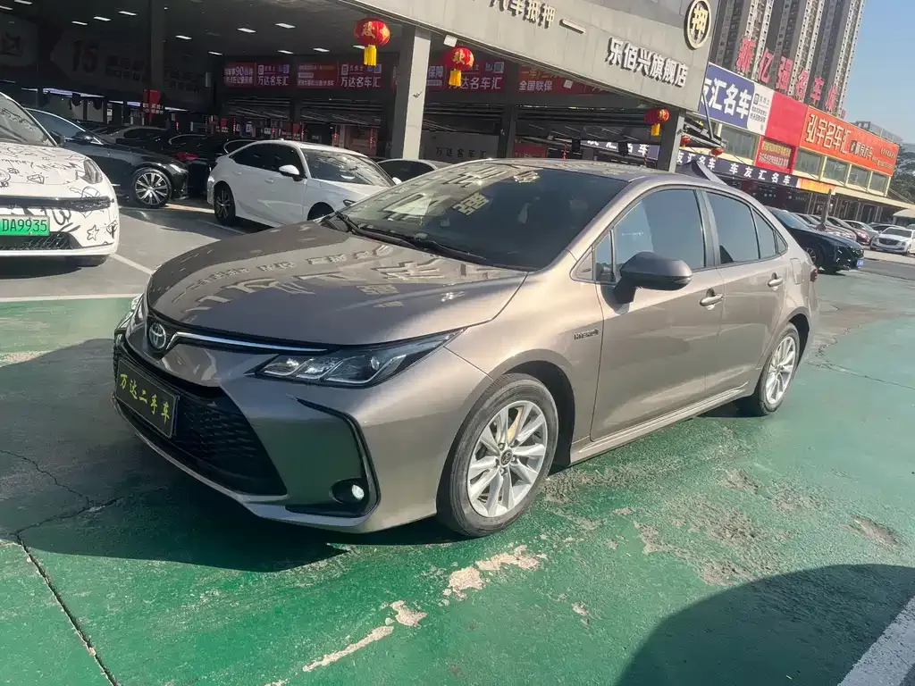 Toyota Corolla 2024 из CN, фото 1