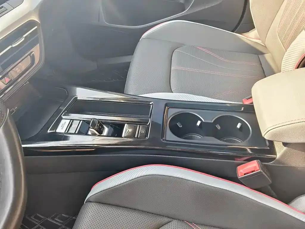 Volkswagen Lamando 2022 из CN, фото 8