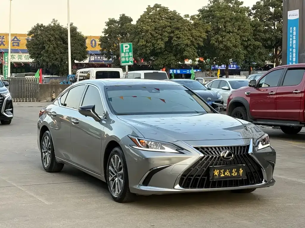 Lexus ES — фото 5