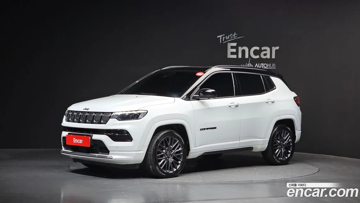 Jeep Compass — фото 1