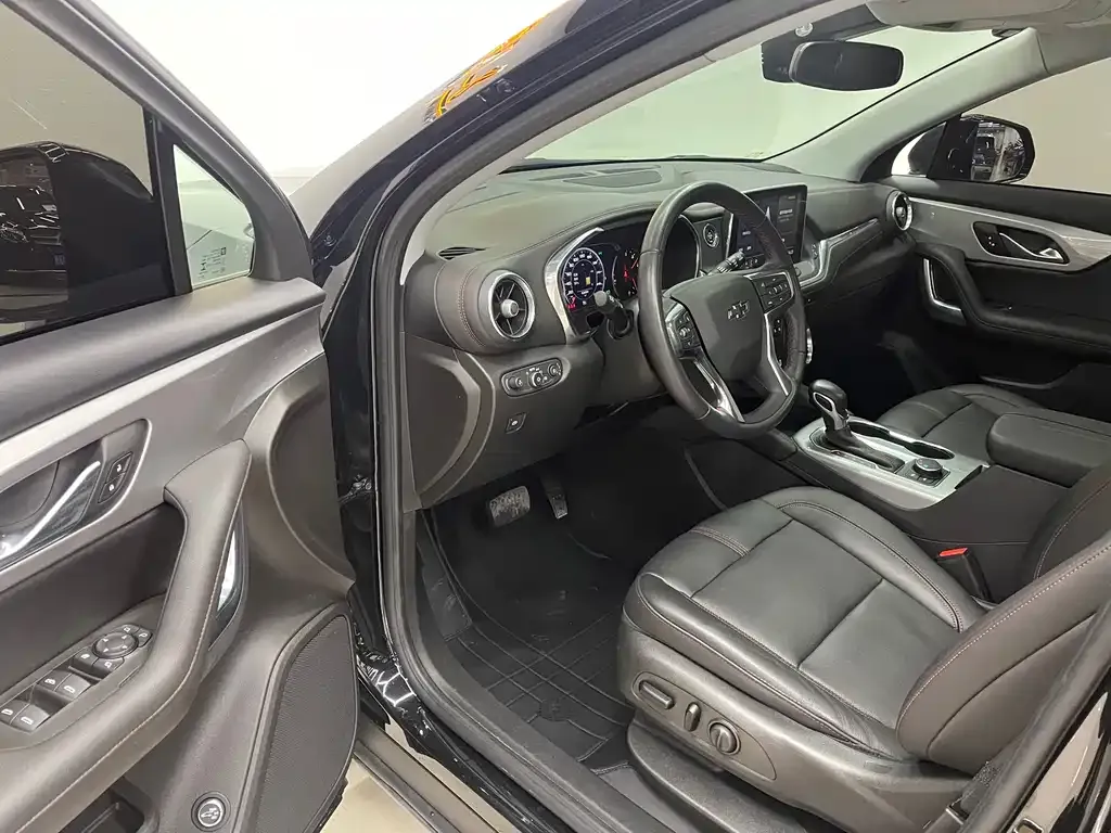 Chevrolet Blazer 2023 из CN, фото 4