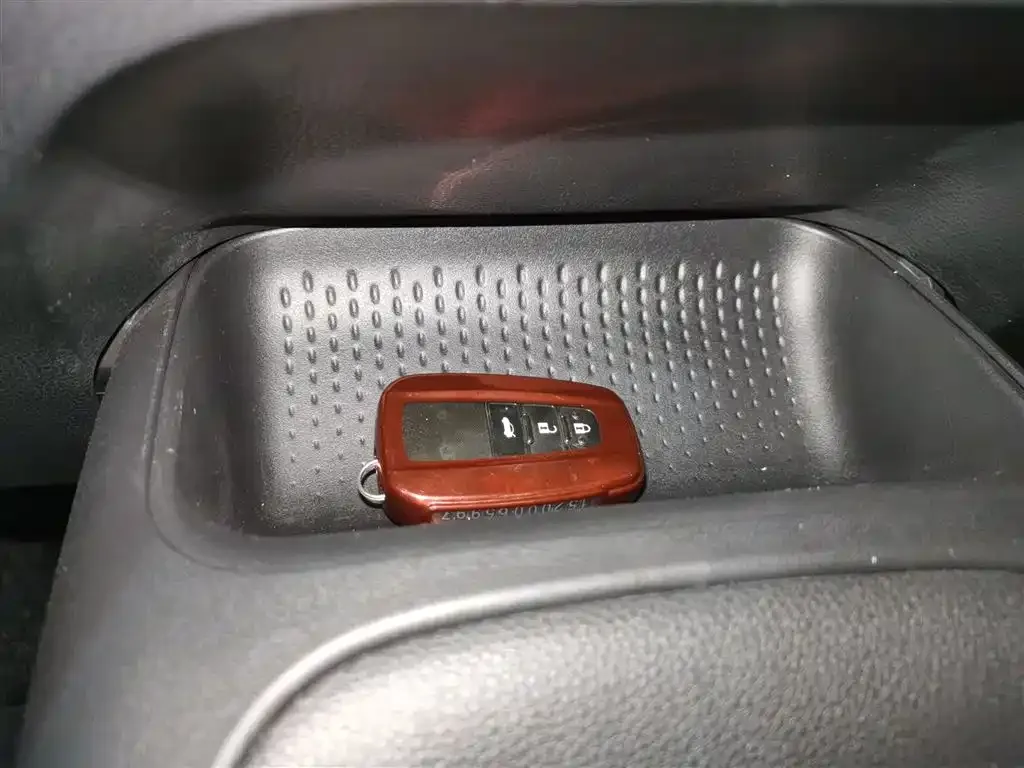 Toyota Corolla 2021 из CN, фото 9