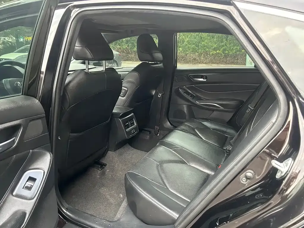 Toyota Avalon 2021 из CN, фото 9