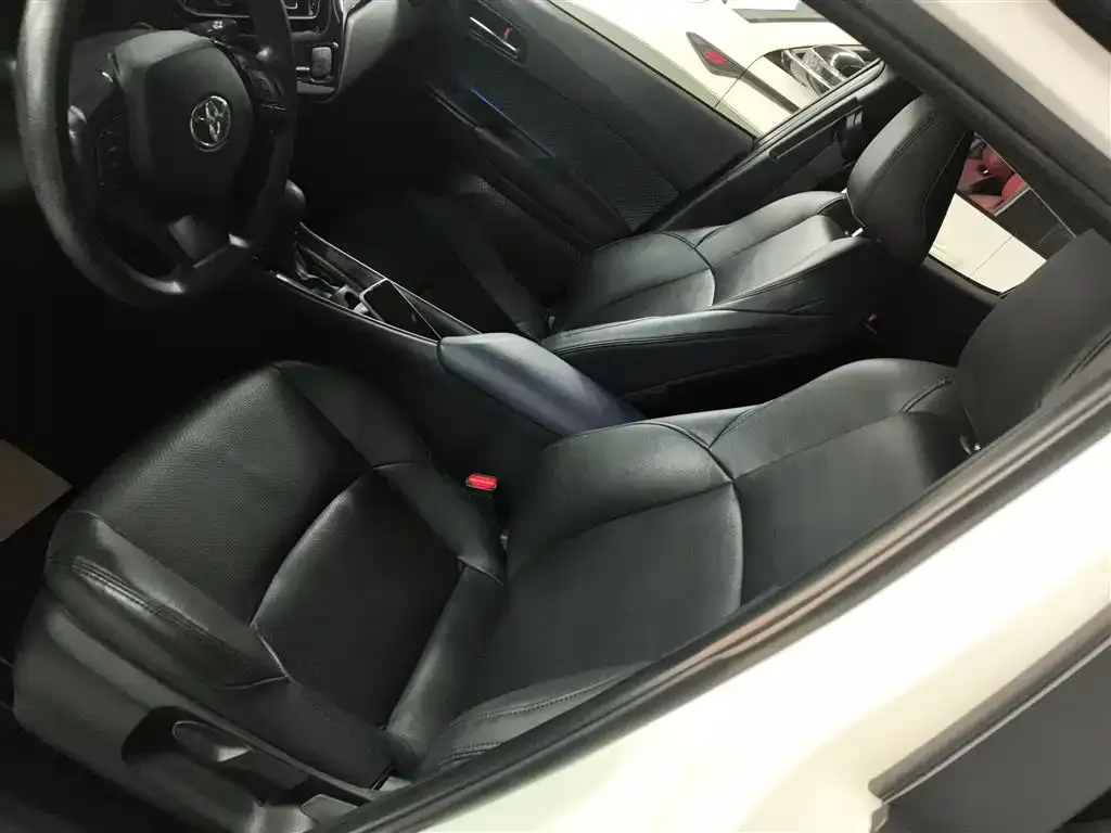 Toyota C-HR 2022 из CN, фото 9