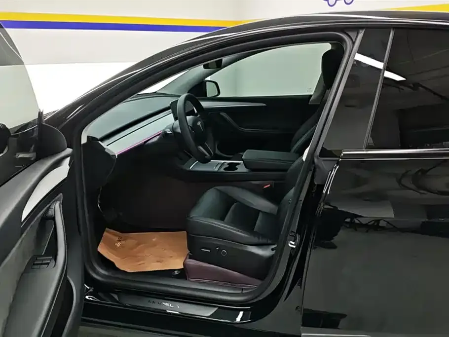 Tesla Model Y 2024 из CN, фото 5