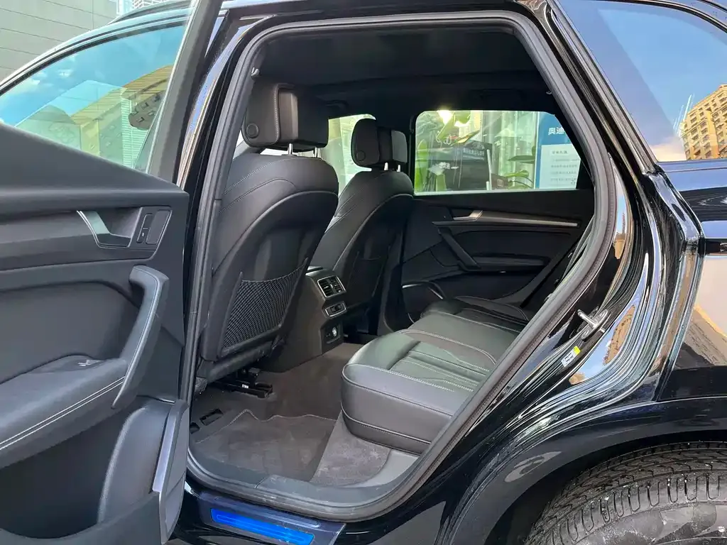 Audi Q5L 2023 из CN, фото 4