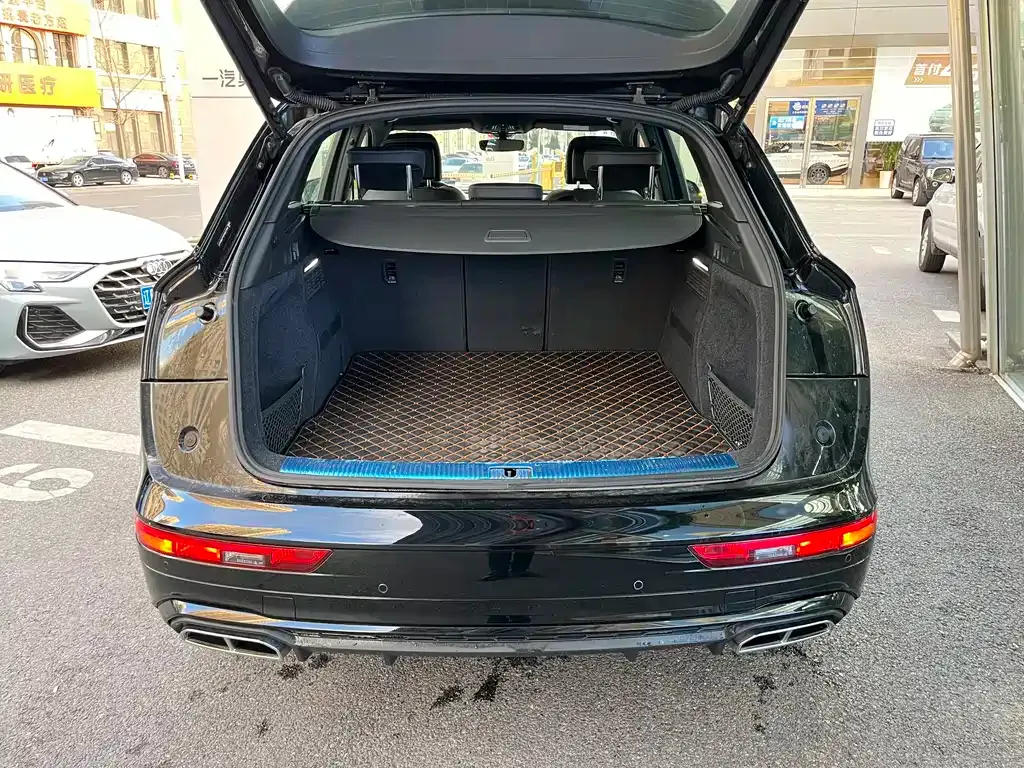 Audi Q5L 2023 из CN, фото 6
