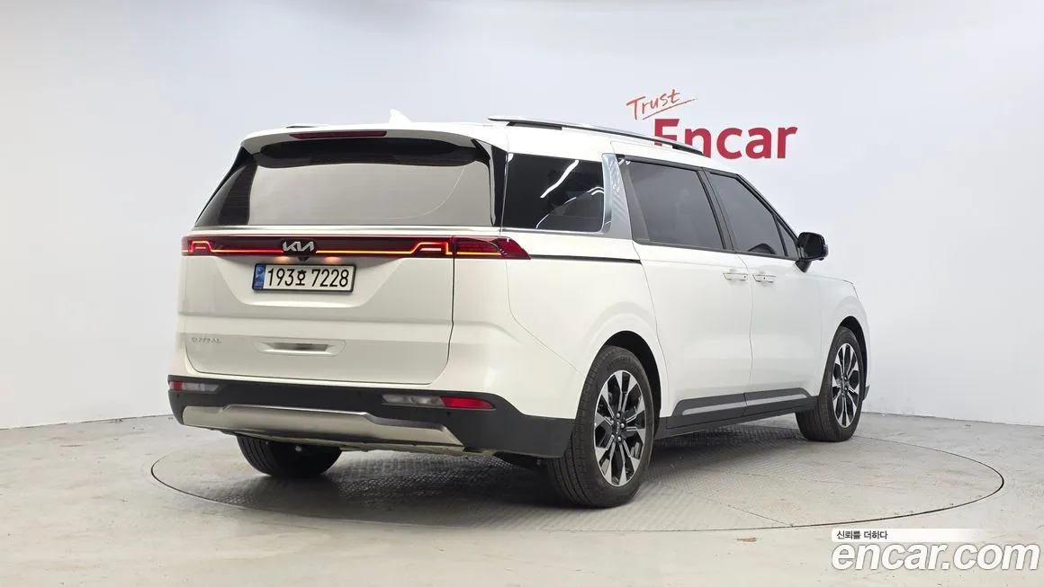 Kia Carnival 2023 из KR, фото 2