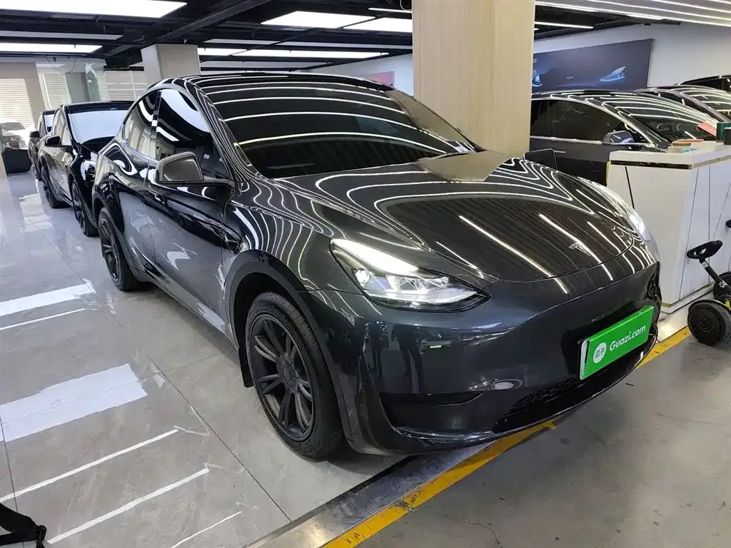 Tesla Model Y — фото 5