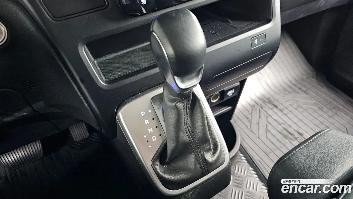 Hyundai Staria 2025 из KR, фото 8