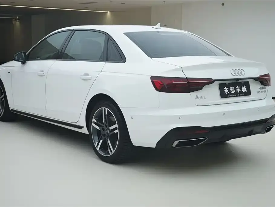 Audi A4L 2022 из CN, фото 7