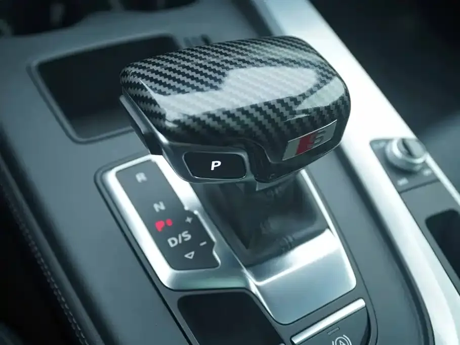 Audi A4L 2022 из CN, фото 4