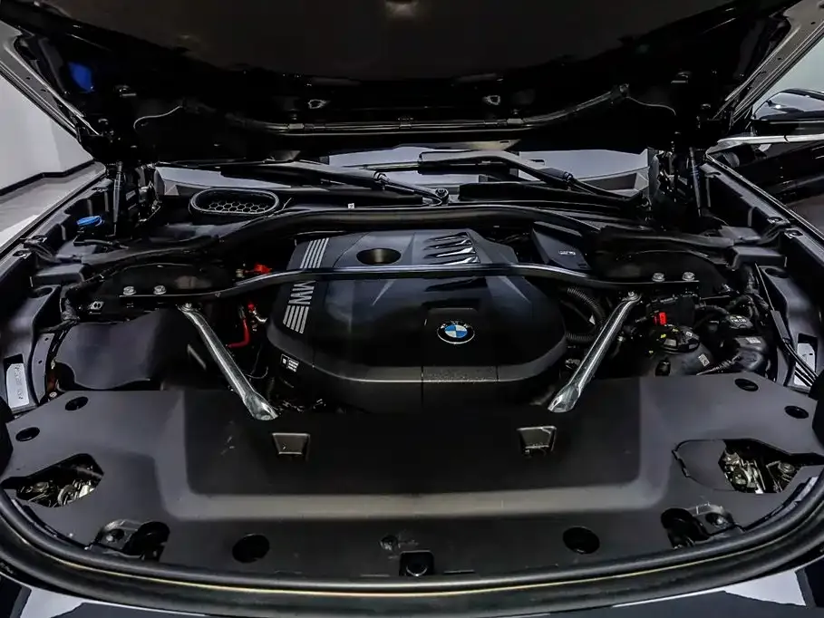 BMW 7 Series 2023 из CN, фото 4