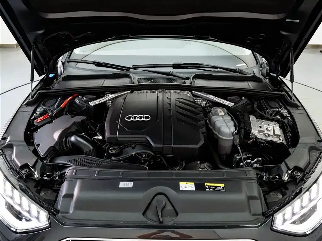 Audi A4 (Import) — фото 9