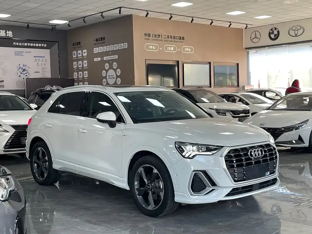 Audi Q3 2022 из CN, фото 10