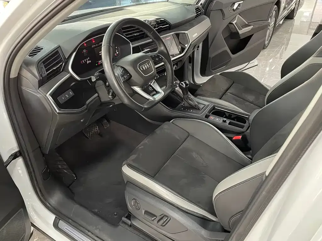 Audi Q3 2022 из CN, фото 7