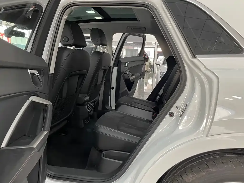 Audi Q3 2022 из CN, фото 2