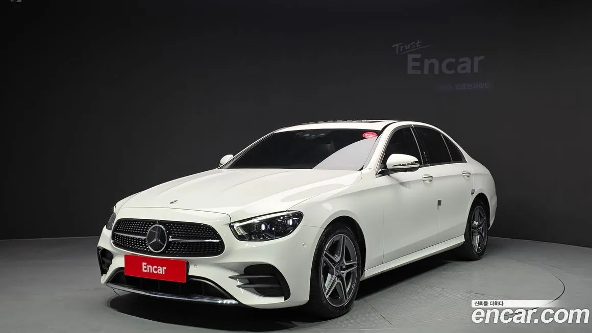 Mercedes-Benz E-Class — фото 1