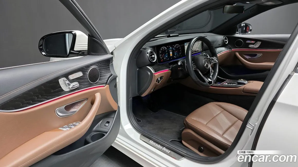 Mercedes-Benz E-Class — фото 10