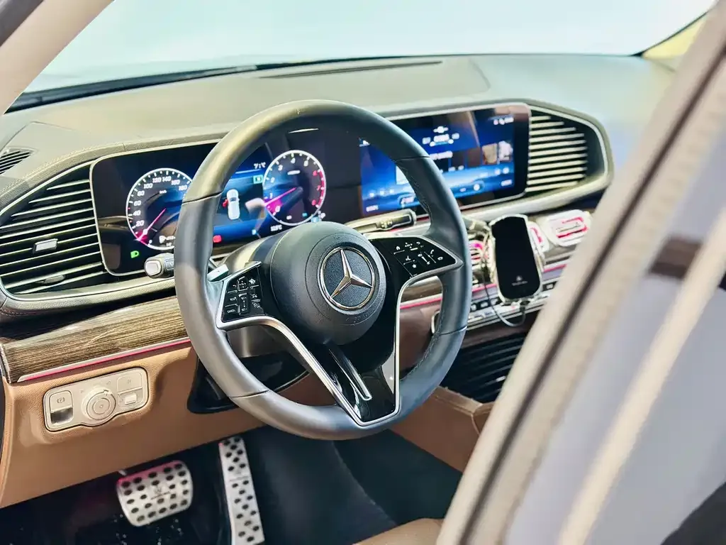 Mercedes-Benz GLE — фото 7
