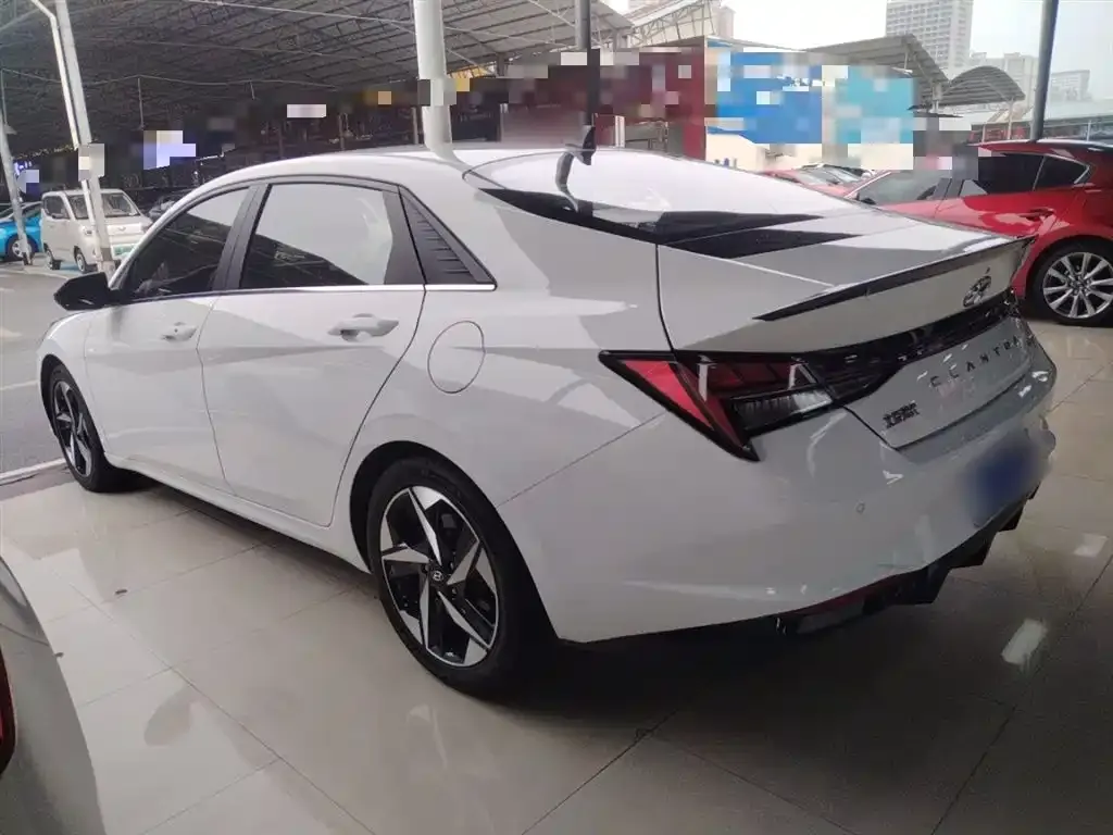 Hyundai Elantra 2022 из CN, фото 10
