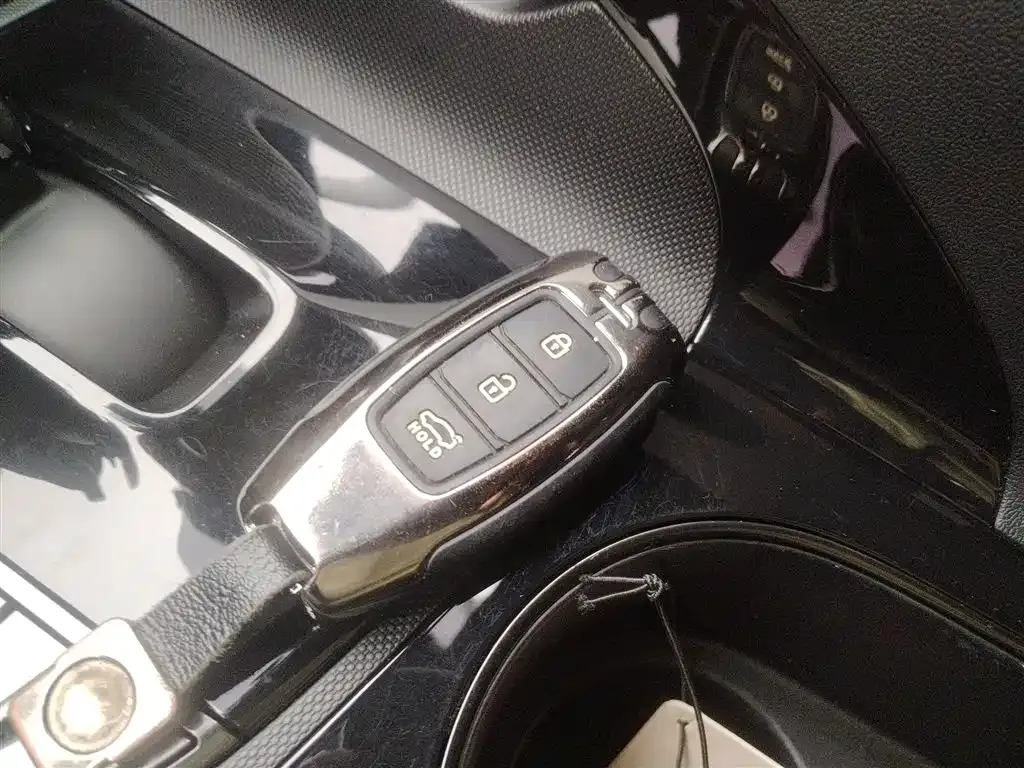 Hyundai Elantra 2022 из CN, фото 5