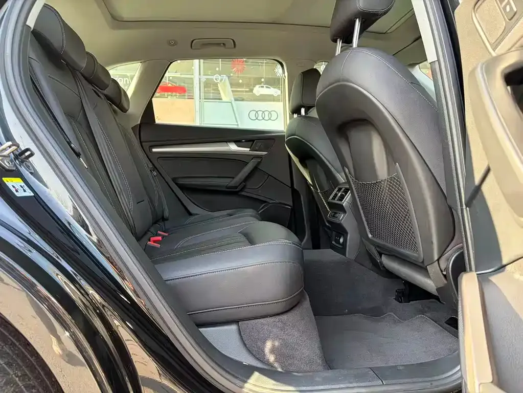 Audi Q5L 2023 из CN, фото 9