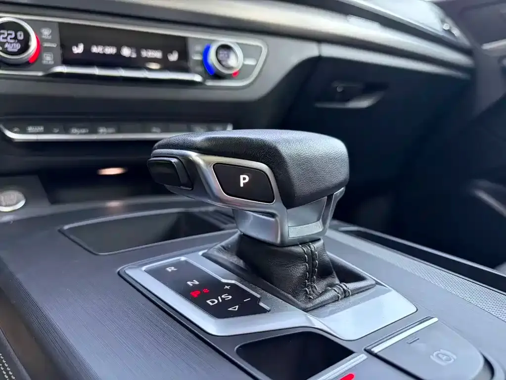 Audi Q5L 2023 из CN, фото 5