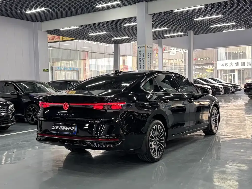 Volkswagen Magotan 2024 из CN, фото 3