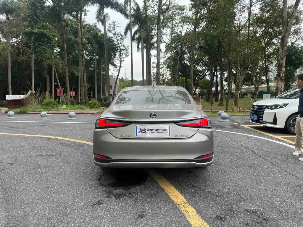 Lexus ES 2024 из CN, фото 4