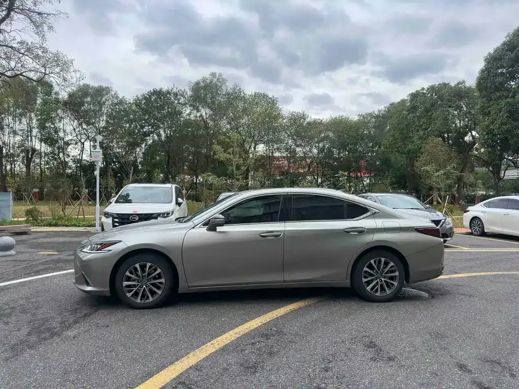 Lexus ES 2024 из CN, фото 8