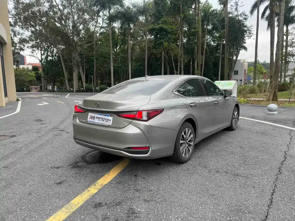 Lexus ES 2024 из CN, фото 7