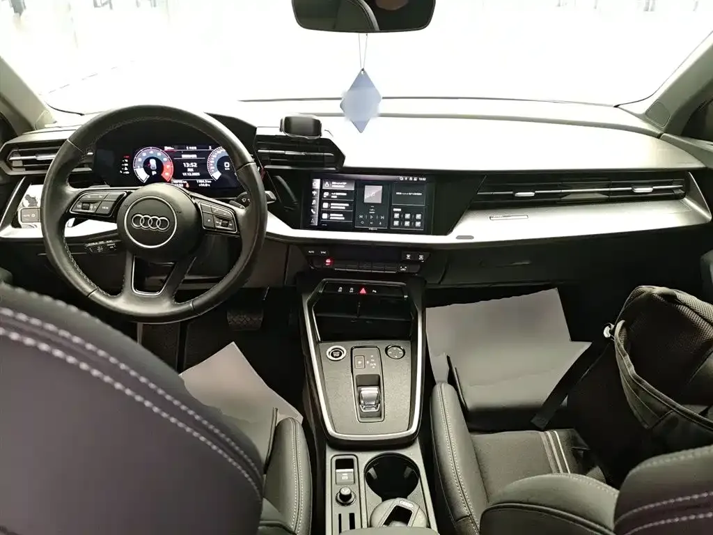 Audi A3 2023 из CN, фото 10