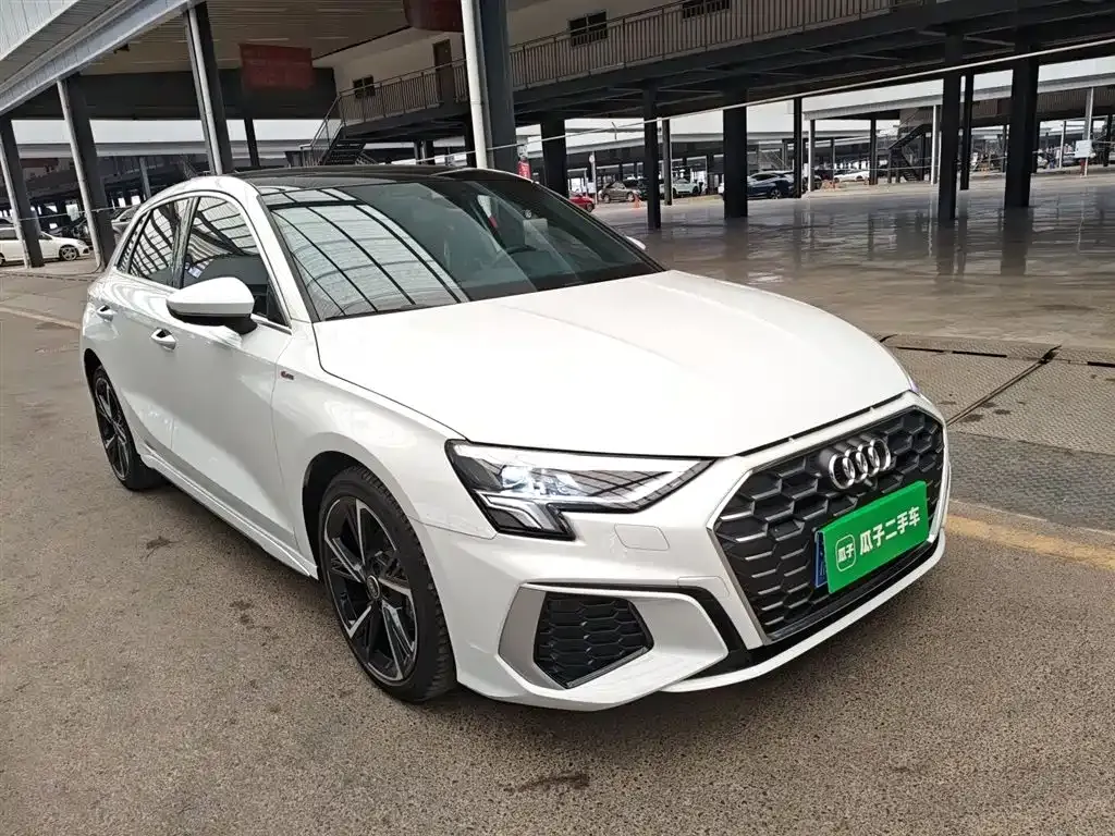 Audi A3 2023 из CN, фото 4