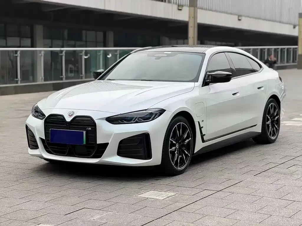 BMW i4 M 2023 из CN, фото 1