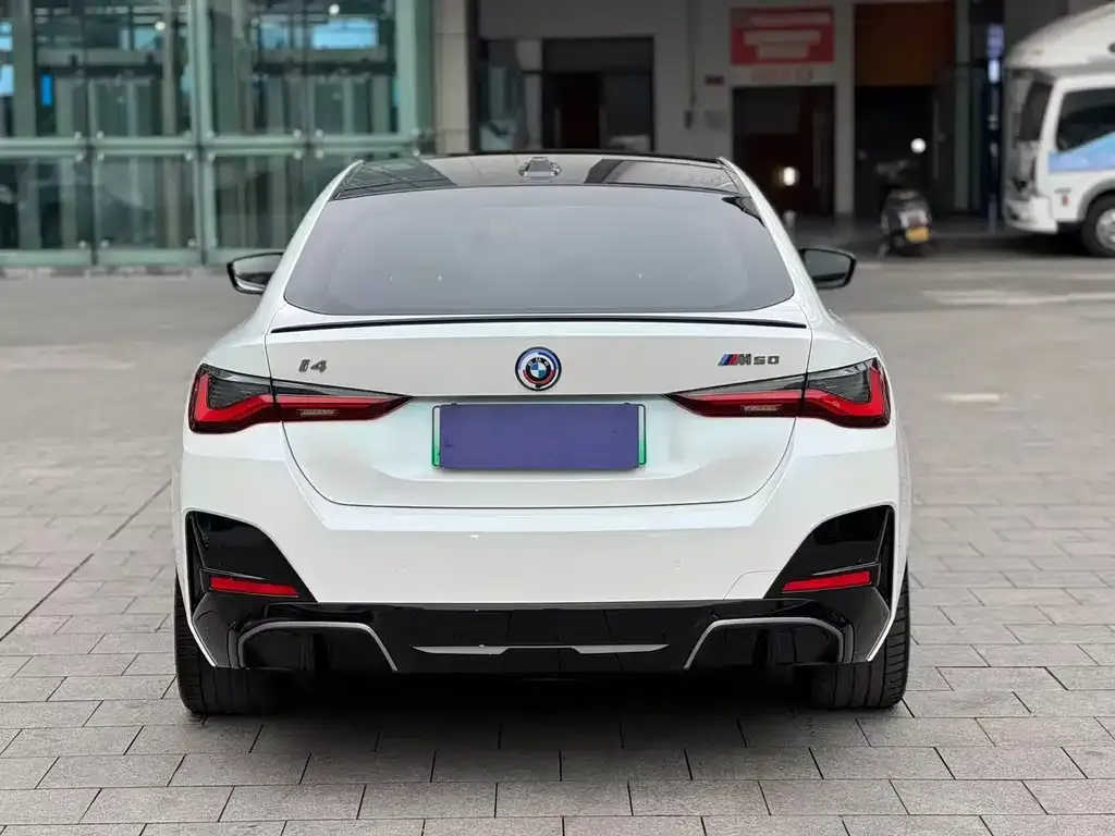 BMW i4 M 2023 из CN, фото 7