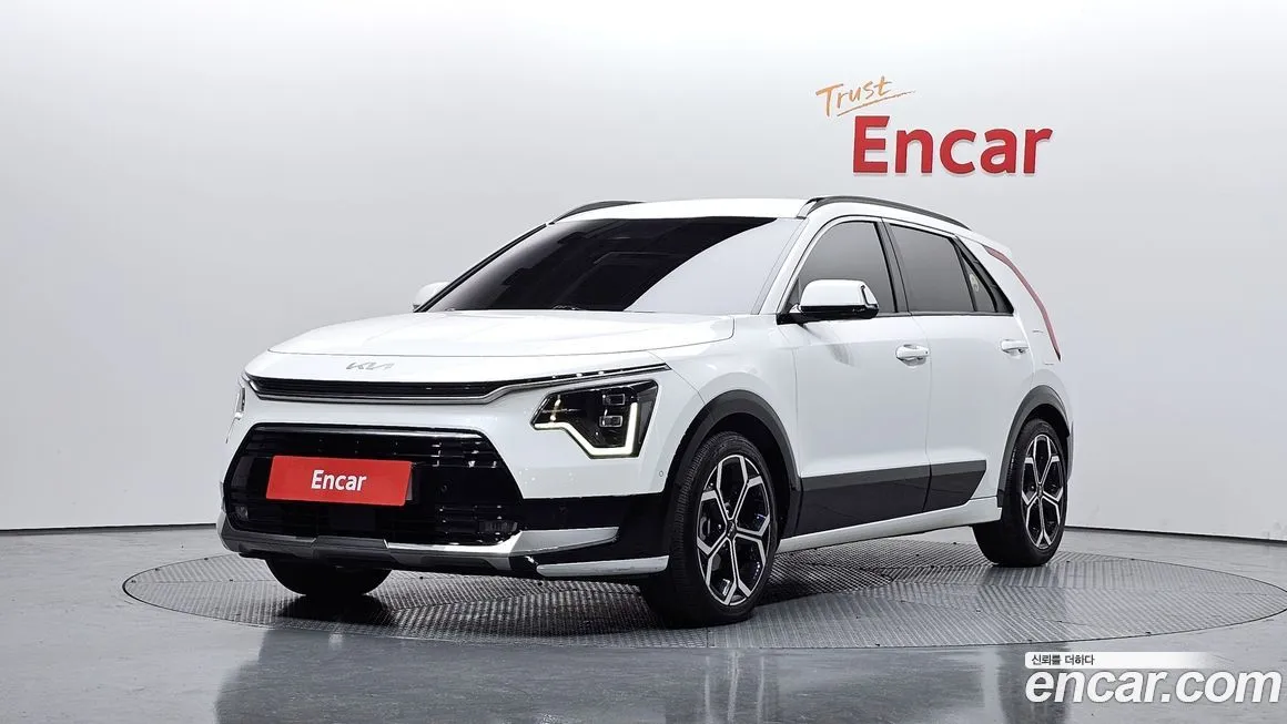 Kia Niro — фото 1