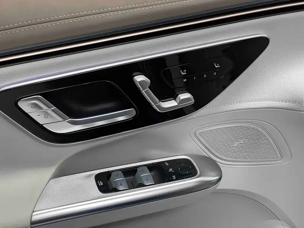 Mercedes-Benz EQE 2023 из CN, фото 3
