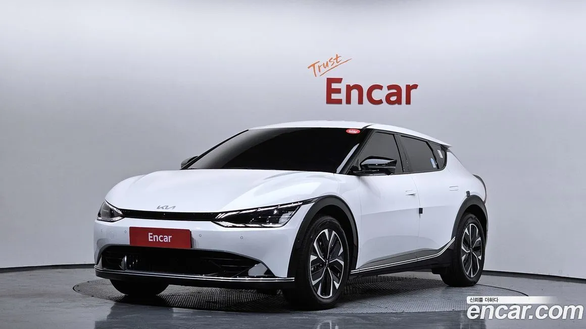 Kia EV6 — фото 1