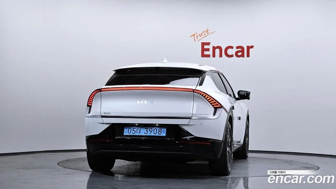 Kia EV6 — фото 7