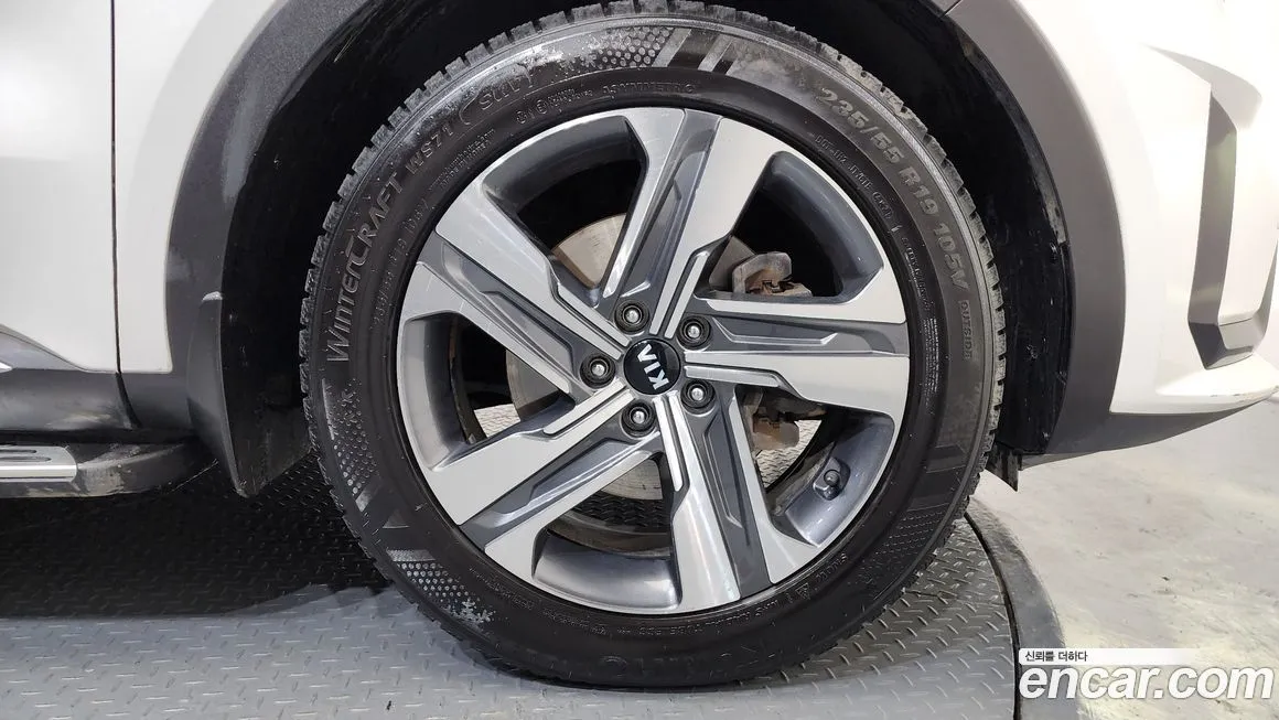 Kia Sorento — фото 5