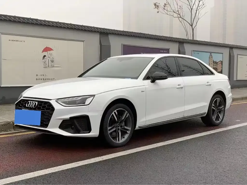 Audi A4L 2023 из CN, фото 1